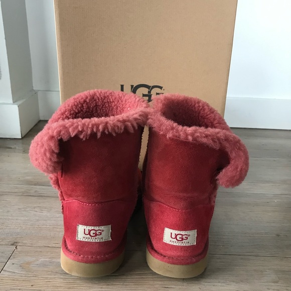 Ugg Bailey Button - Picture 7 of 8